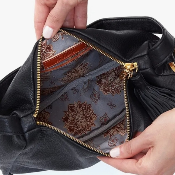 NWT HOBO Hark Convertible Shoulder Bag - Picture 3 of 8